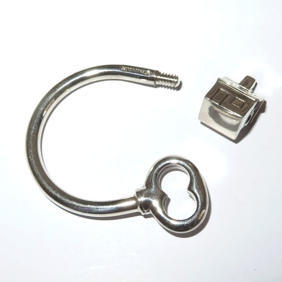 Tiffany's "House And Key" Sterling Silver Keyring - Picture 5 of 17